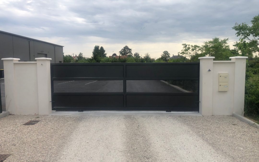 CHANTIER CHAINGY : Portail